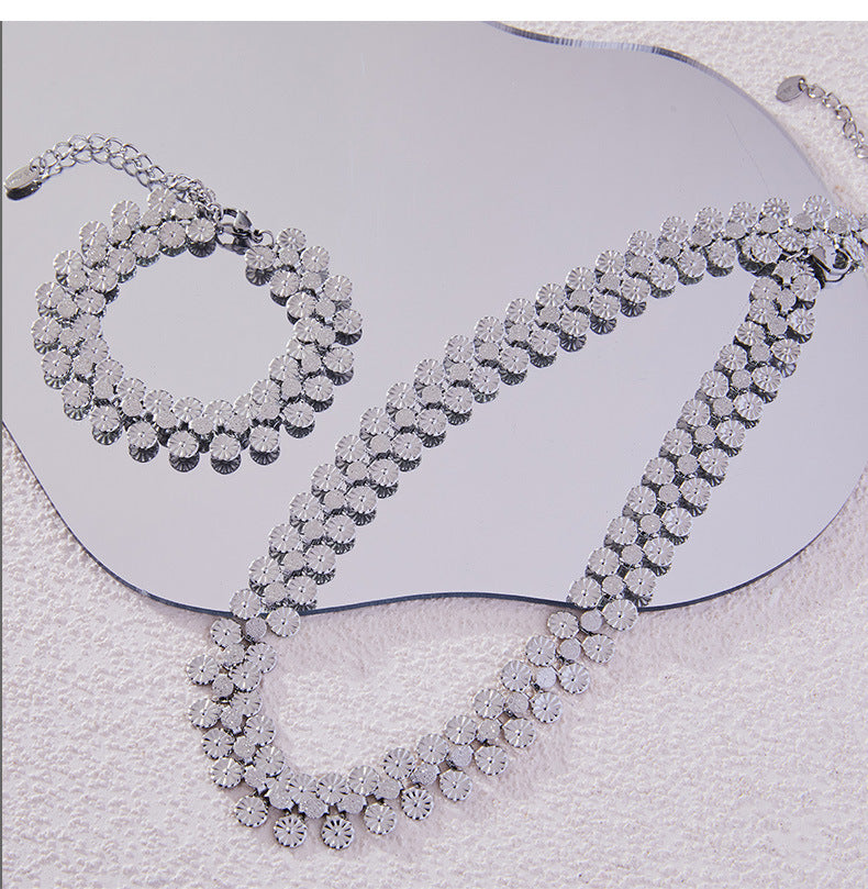 316L Stainless Steel 18K Gold PVD Vintage-Inspired Medallion Spliced Bracelet Necklace Set - Vintage Medallion Spliced Design Wholesale Stainless Steel Jewelry - Sensitive Skin Friendly - Detail 1