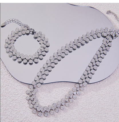 316L Stainless Steel 18K Gold PVD Vintage-Inspired Medallion Spliced Bracelet Necklace Set - Vintage Medallion Spliced Design Wholesale Stainless Steel Jewelry - Sensitive Skin Friendly - Detail 1