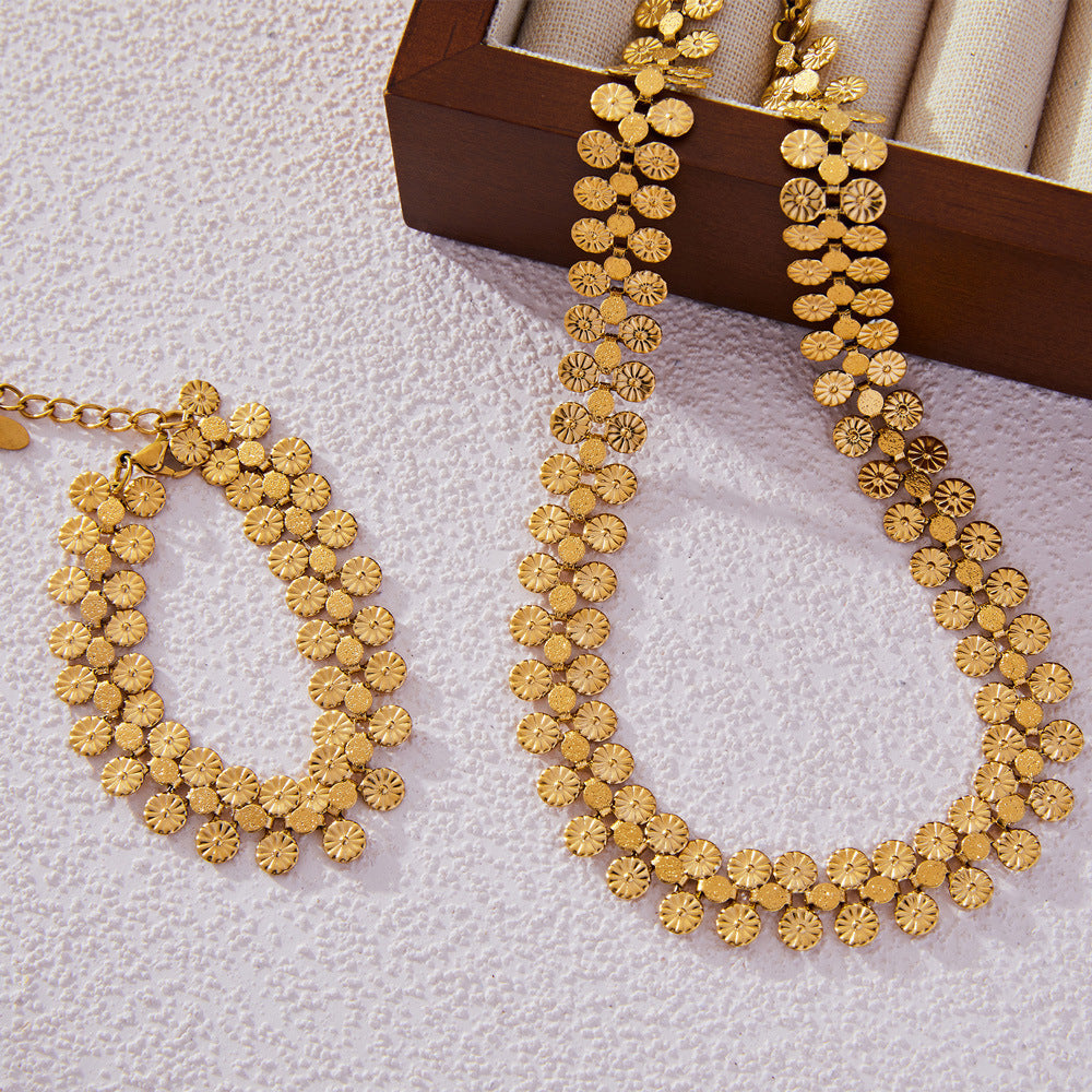 316L Stainless Steel 18K Gold PVD Vintage-Inspired Medallion Spliced Bracelet Necklace Set - Vintage Medallion Spliced Design Wholesale Stainless Steel Jewelry - Sensitive Skin Friendly - Detail 7