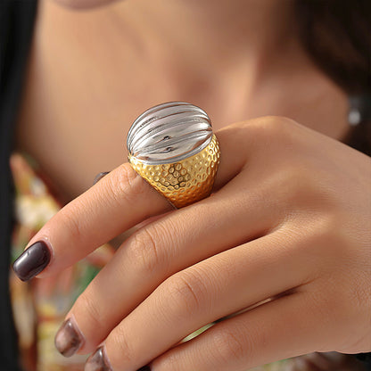 316L Stainless Steel 18K Gold PVD Vintage Oval Textured Ring - Vintage Oval Textured Ring Wholesale Stainless Steel Jewelry - Sensitive Skin Friendly - Detail 1
