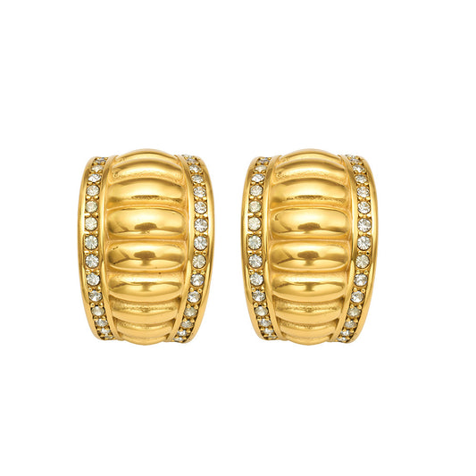 316L Stainless Steel 18K Gold PVD Vintage Roman-Style Paved Zircon Wide C-Shaped Earrings - Vintage Gold C-Shaped Earrings Paved Zircon Roman Style Wholesale Stainless Steel Jewelry - Sensitive Skin Friendly - Detail 4