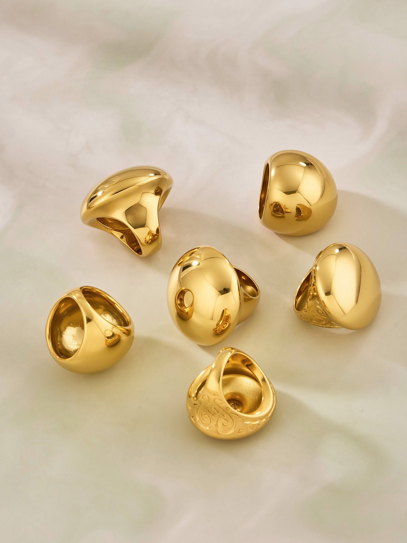 316L Stainless Steel 18K Gold PVD Vintage Smooth Carved Oval Ring - Vintage Gold Band Oval Carved Wholesale Stainless Steel Jewelry - Sensitive Skin Friendly - Detail 3