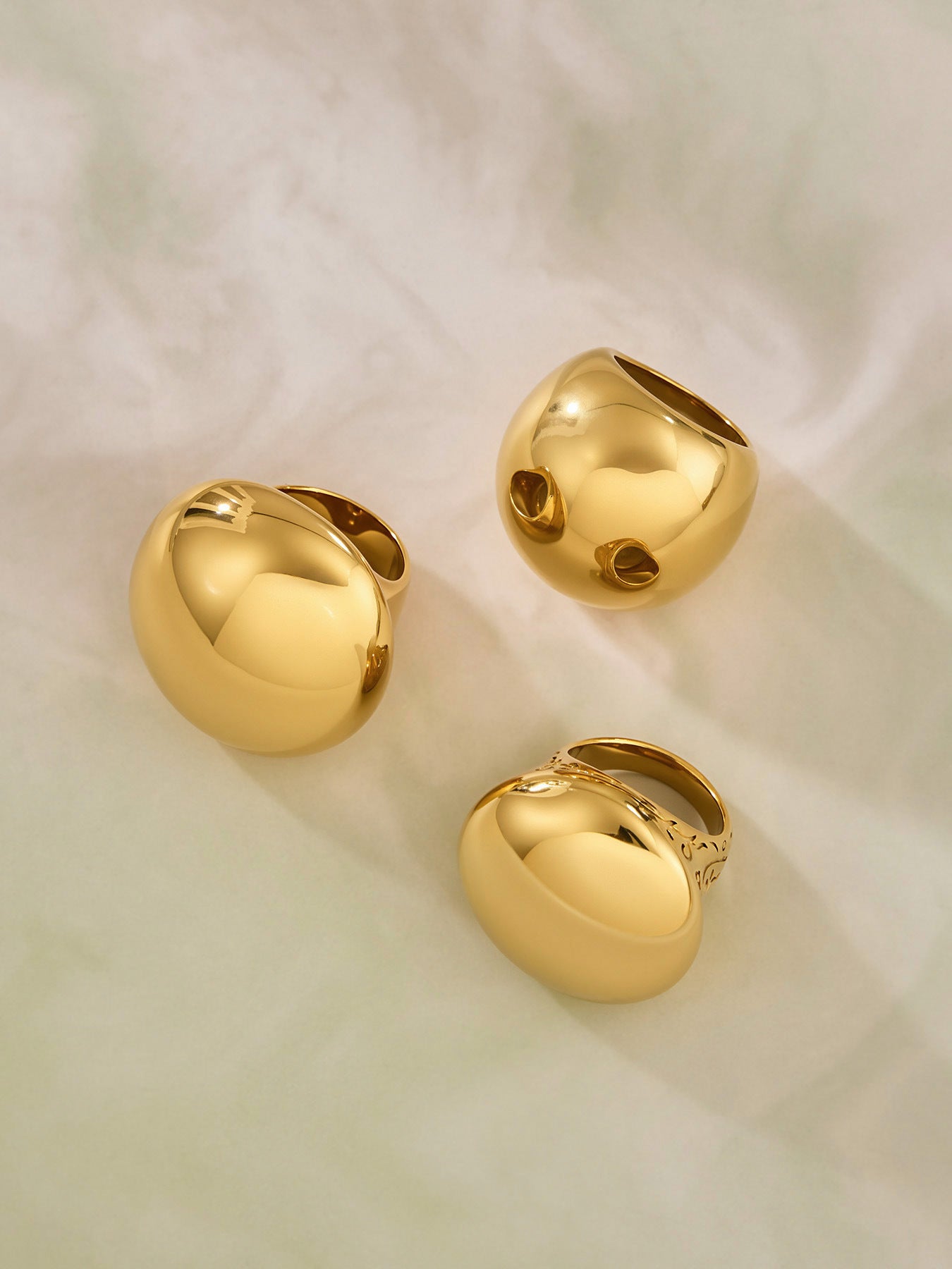 316L Stainless Steel 18K Gold PVD Vintage Smooth Carved Oval Ring - Vintage Gold Band Oval Carved Wholesale Stainless Steel Jewelry - Sensitive Skin Friendly - Detail 8