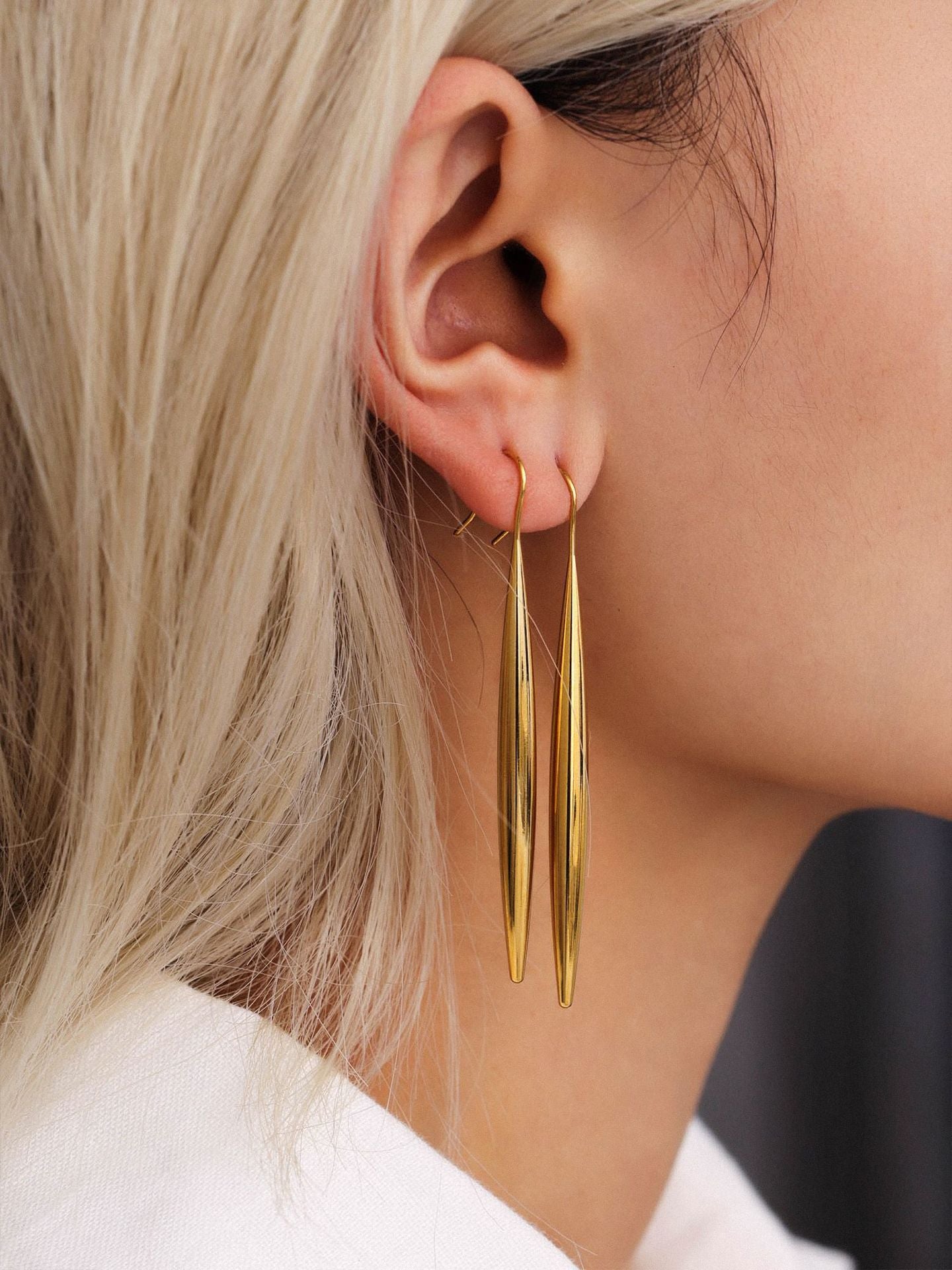 316L Stainless Steel 18K Gold PVD Waterdrop Tassel Minimalist Earrings - Waterdrop Tassel Minimalist Slimming Earrings Wholesale Stainless Steel Jewelry - Sensitive Skin Friendly - Detail 10