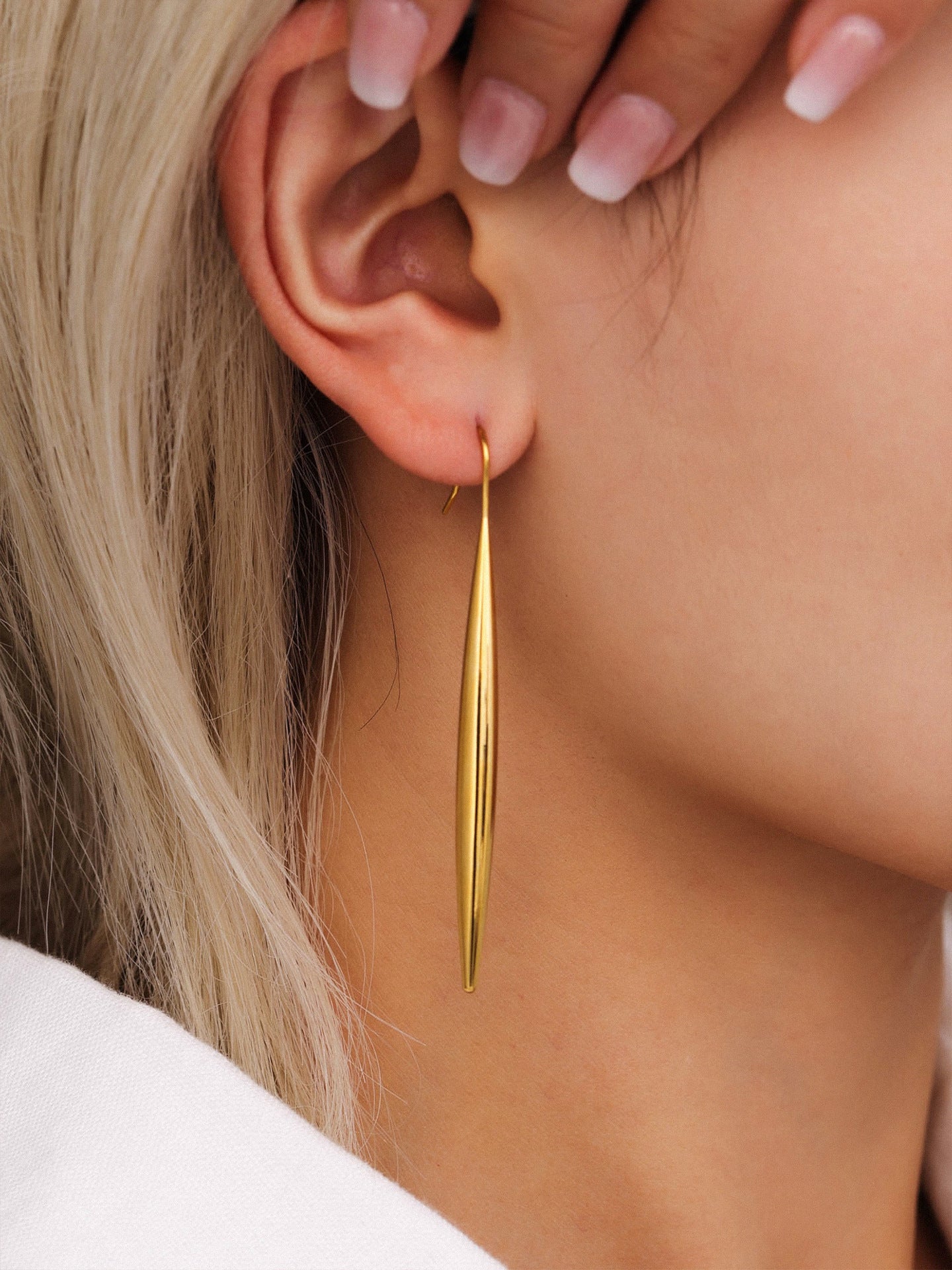 316L Stainless Steel 18K Gold PVD Waterdrop Tassel Minimalist Earrings - Waterdrop Tassel Minimalist Slimming Earrings Wholesale Stainless Steel Jewelry - Sensitive Skin Friendly - Detail 4