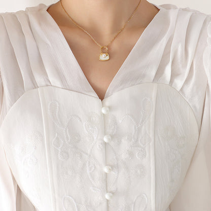 316L Stainless Steel 18K Gold PVD White Shell Imitation Pearl Handbag Charm Necklace - White Shell Pearl Handbag Charm Necklace, Minimalist, Coastal Wholesale Stainless Steel Jewelry - Sensitive Skin Friendly - Detail 2