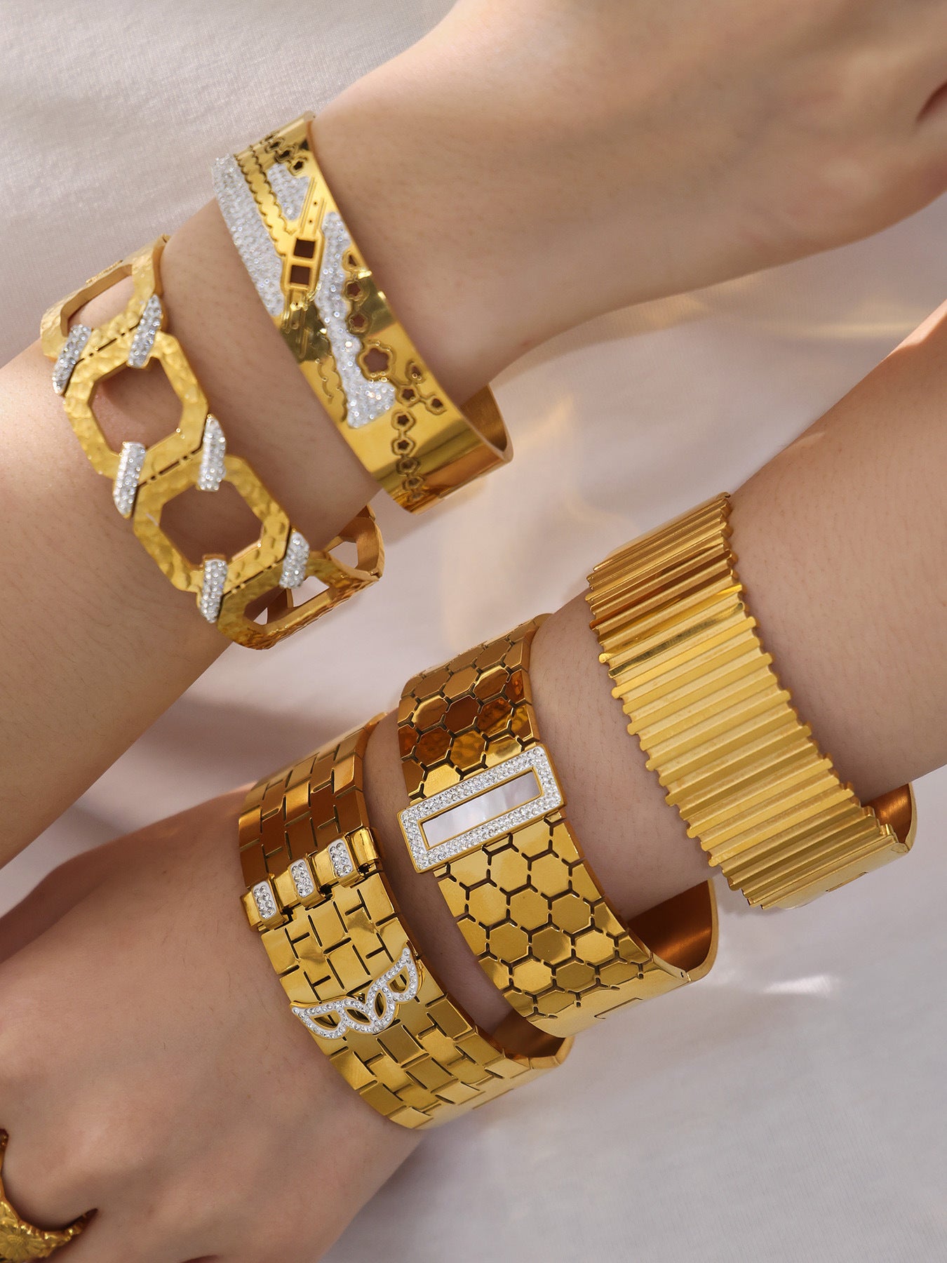 316L Stainless Steel 18K Gold PVD Wide Honeycomb Zircon Statement Bangle - Wide Honeycomb Zircon Bold Statement Geometric Wholesale Stainless Steel Jewelry - Sensitive Skin Friendly - Detail 15