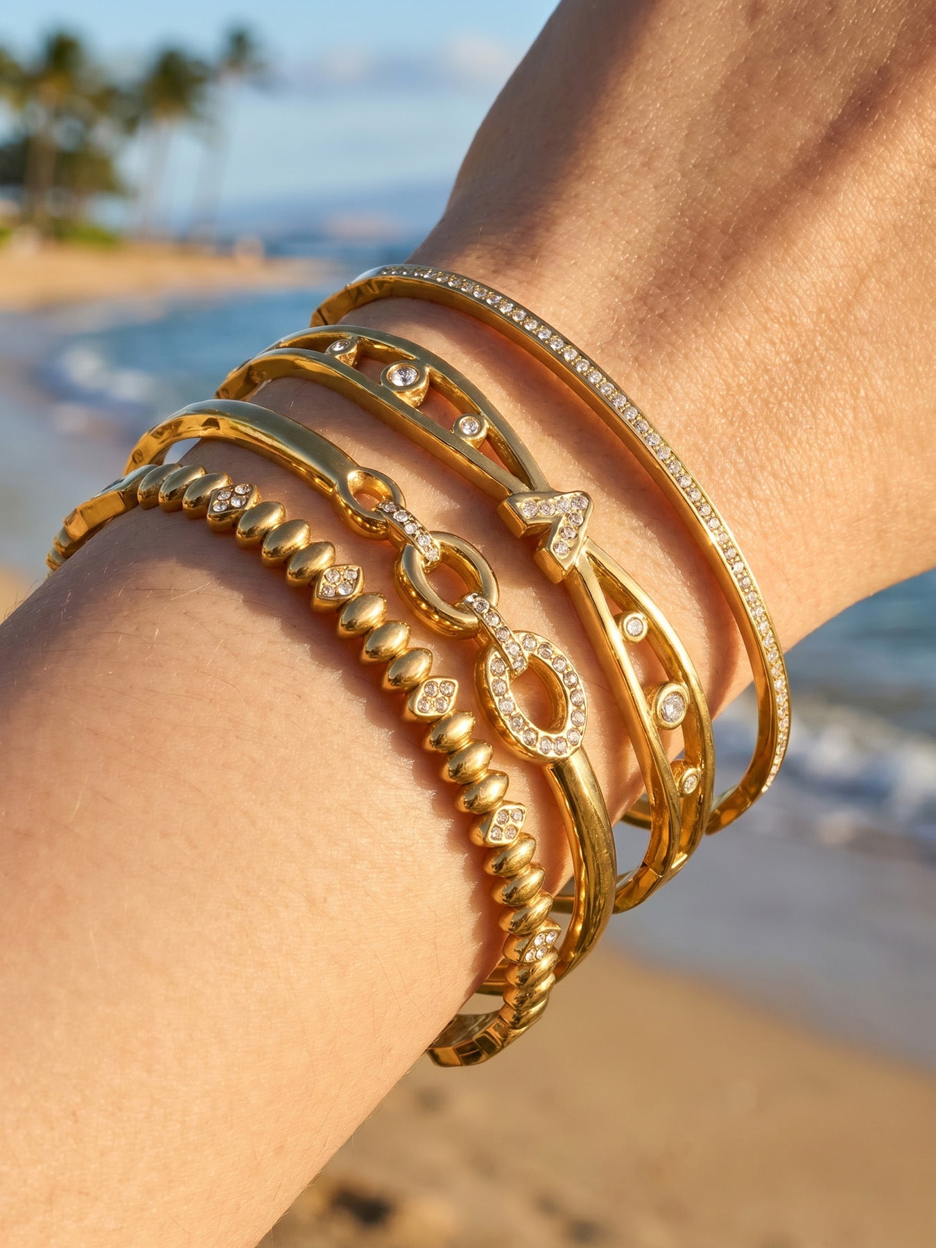 316L Stainless Steel 18K Gold PVD Zircon Bangle - European Bowknot Lock Twisted Design Zircon Gold Band Minimalist Wholesale Stainless Steel Jewelry - Sensitive Skin Friendly - Detail 8