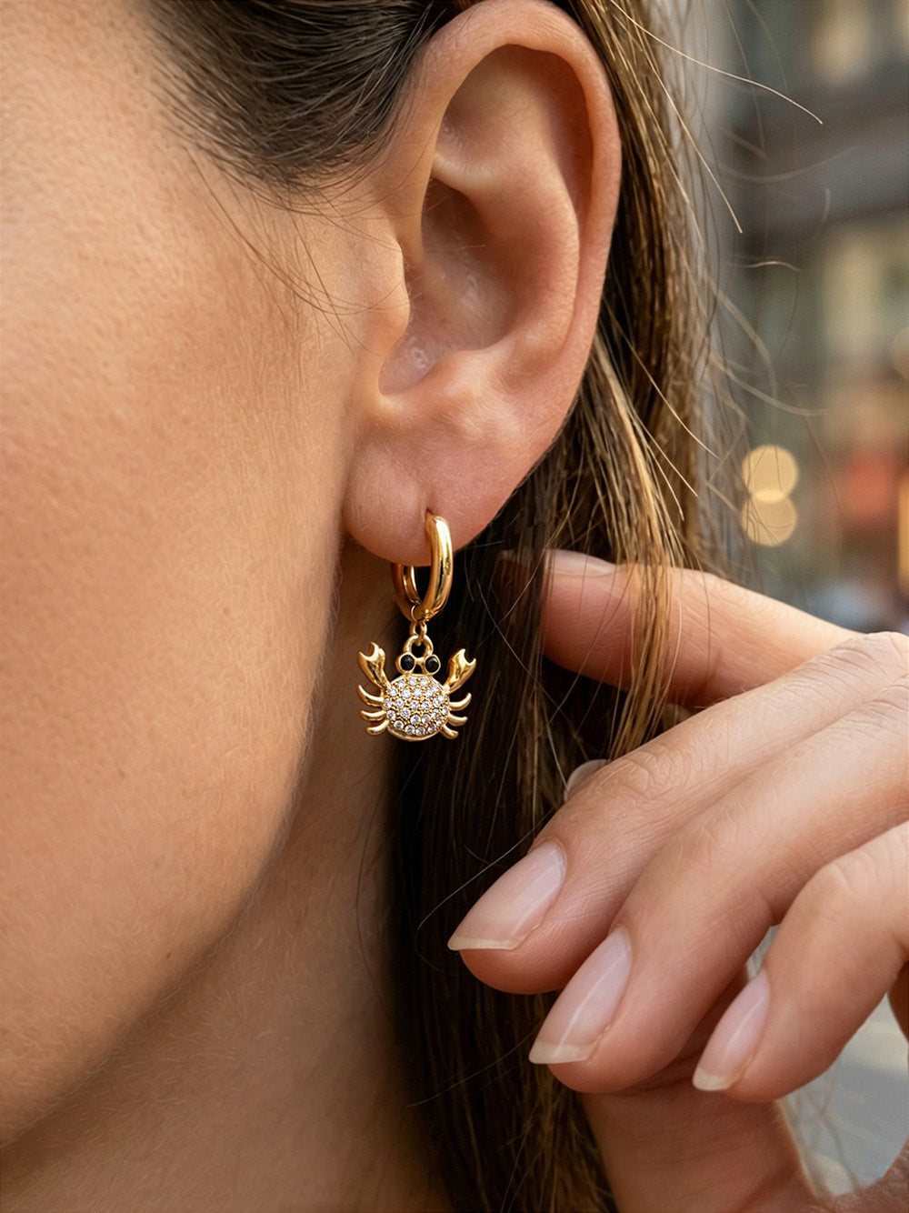 316L Stainless Steel 18K Gold PVD Zircon Crab Huggie Earrings - Crab, Zircon, Huggie, Minimalist Wholesale Stainless Steel Jewelry - Sensitive Skin Friendly - Detail 7