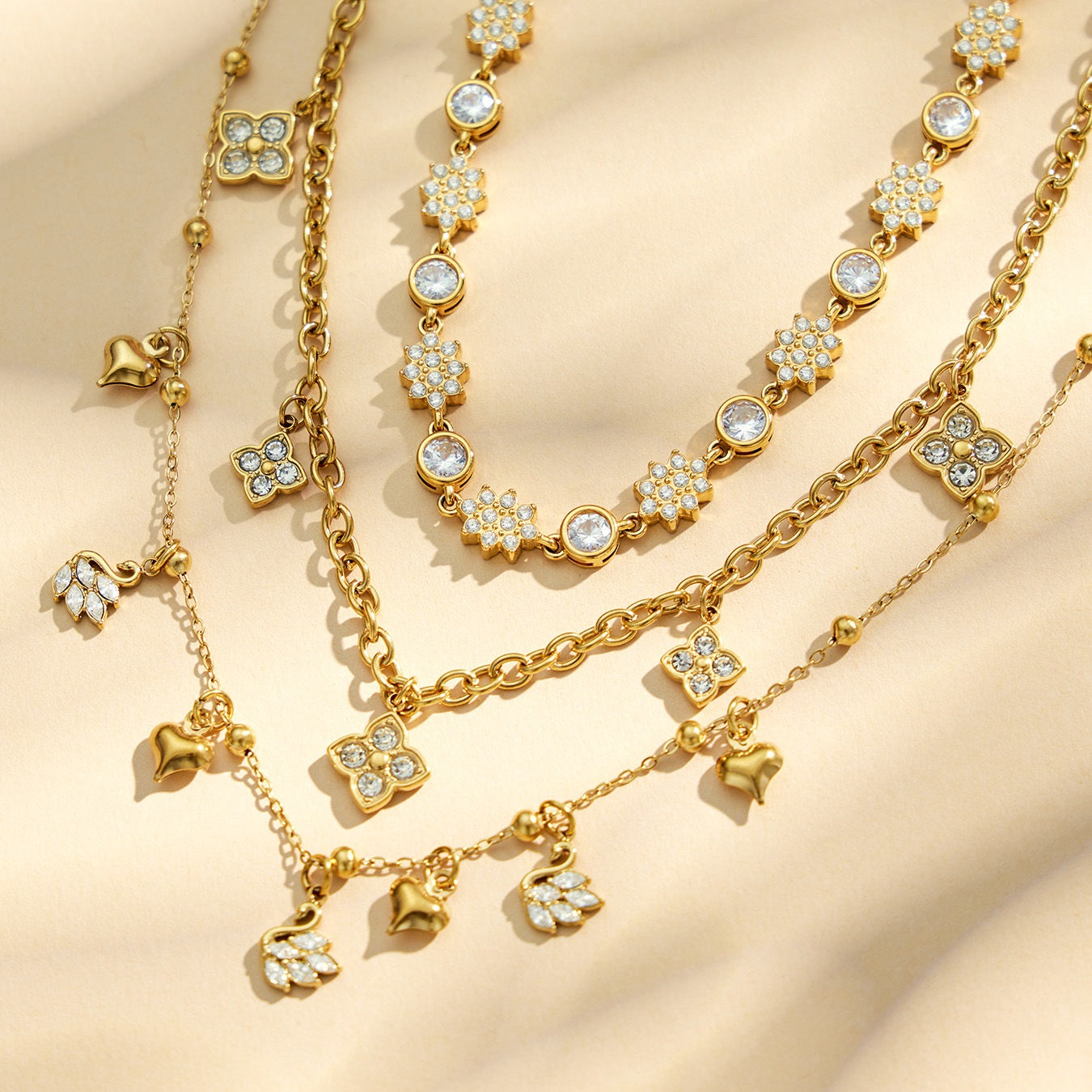 316L Stainless Steel 18K Gold PVD Zircon Heart Clover Pendant Necklace - Zircon Heart Clover Modern Pendant Wholesale Stainless Steel Jewelry - Sensitive Skin Friendly - Detail 15