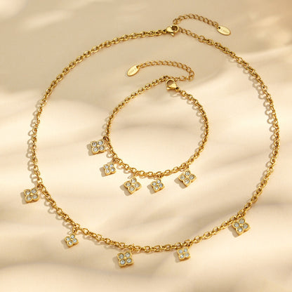 316L Stainless Steel 18K Gold PVD Zircon Heart Clover Pendant Necklace - Zircon Heart Clover Modern Pendant Wholesale Stainless Steel Jewelry - Sensitive Skin Friendly - Detail 16