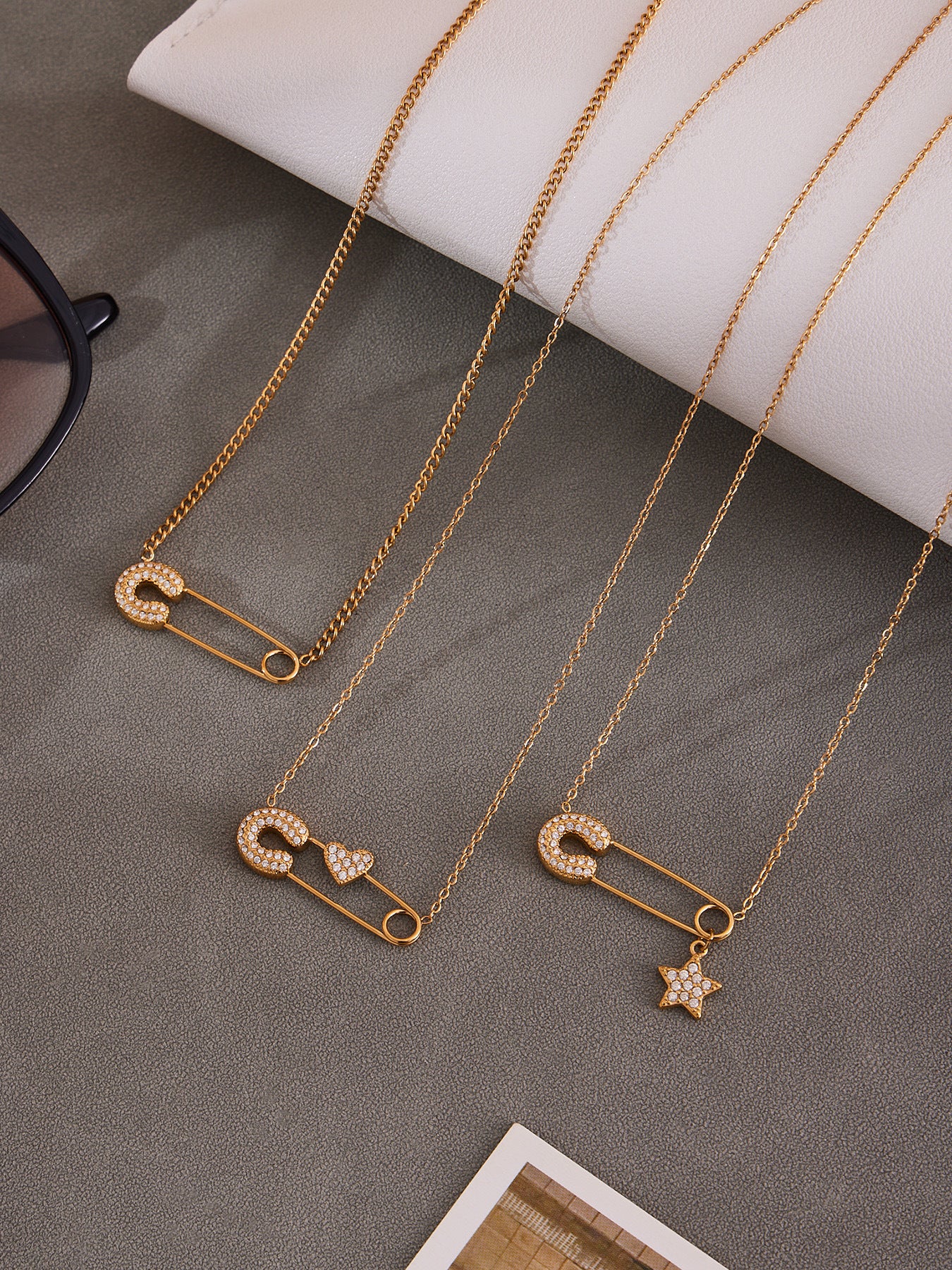 316L Stainless Steel 18K Gold PVD Zircon Paperclip Necklace - Gold Zircon Paperclip Necklace Minimalist Modern Wholesale Stainless Steel Jewelry - Sensitive Skin Friendly - Detail 11