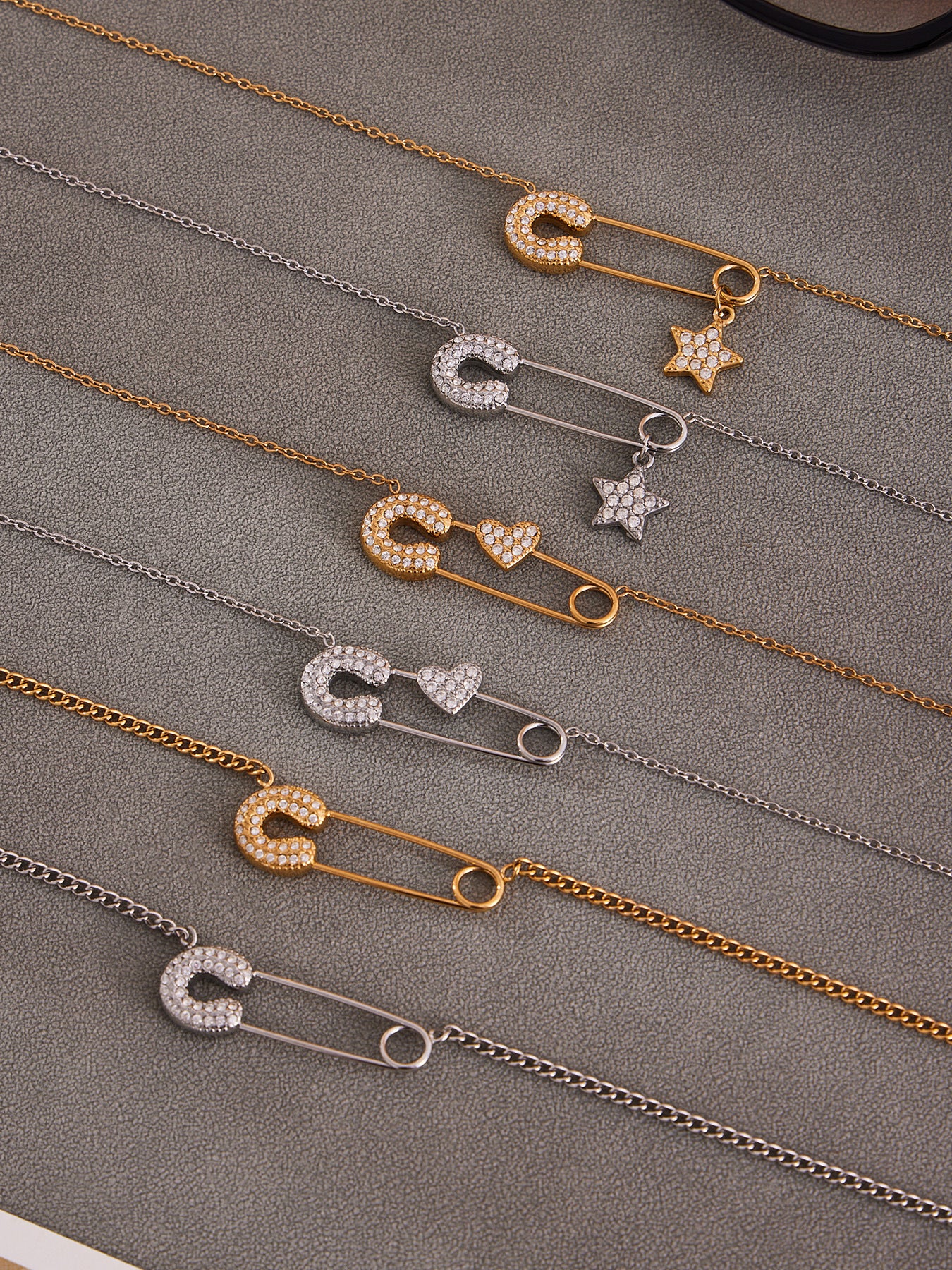 316L Stainless Steel 18K Gold PVD Zircon Paperclip Necklace - Gold Zircon Paperclip Necklace Minimalist Modern Wholesale Stainless Steel Jewelry - Sensitive Skin Friendly - Detail 13