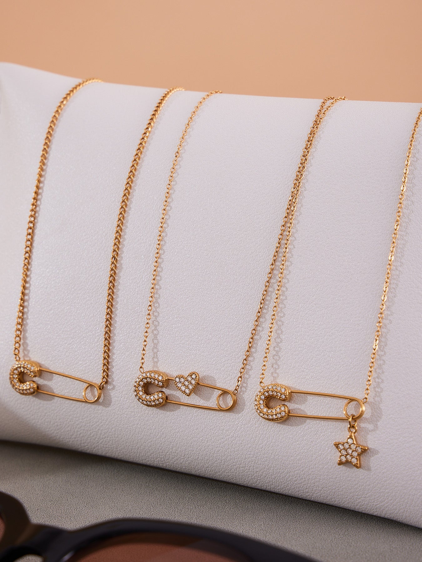 316L Stainless Steel 18K Gold PVD Zircon Paperclip Necklace - Gold Zircon Paperclip Necklace Minimalist Modern Wholesale Stainless Steel Jewelry - Sensitive Skin Friendly - Detail 18