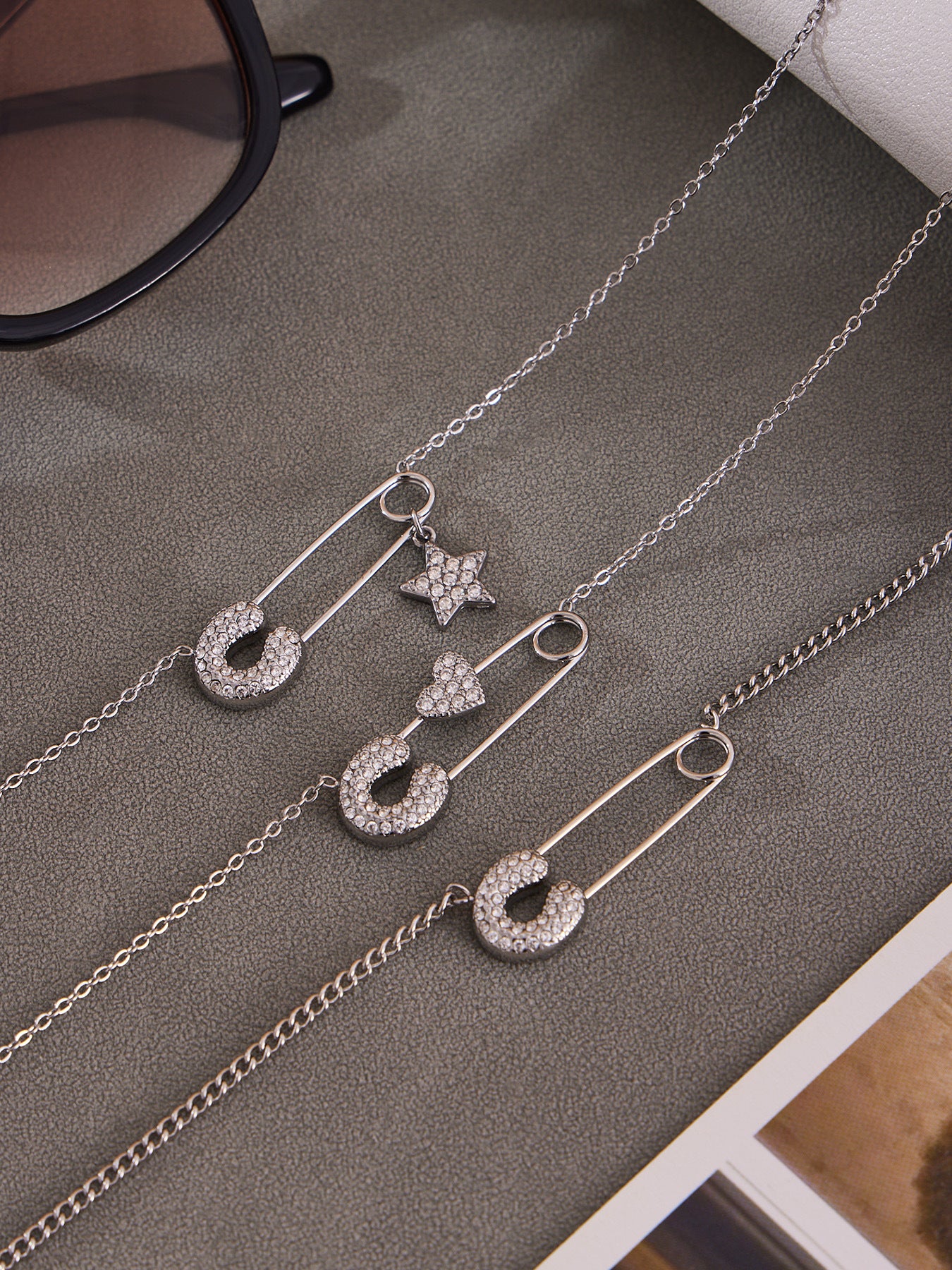 316L Stainless Steel 18K Gold PVD Zircon Paperclip Necklace - Gold Zircon Paperclip Necklace Minimalist Modern Wholesale Stainless Steel Jewelry - Sensitive Skin Friendly - Detail 9