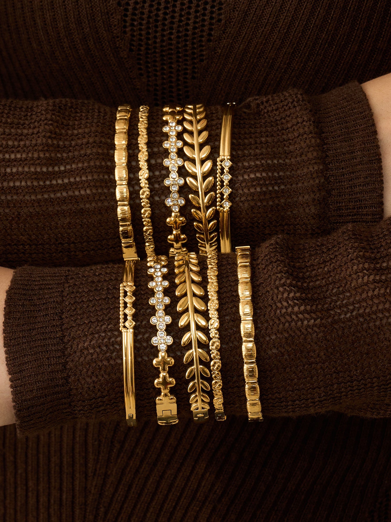 316L Stainless Steel 18K Gold PVD Zircon Pave Bamboo Texture Bangle - Light Luxury Zircon Pave Bamboo Texture Versatile Wholesale Stainless Steel Jewelry - Sensitive Skin Friendly - Detail 5
