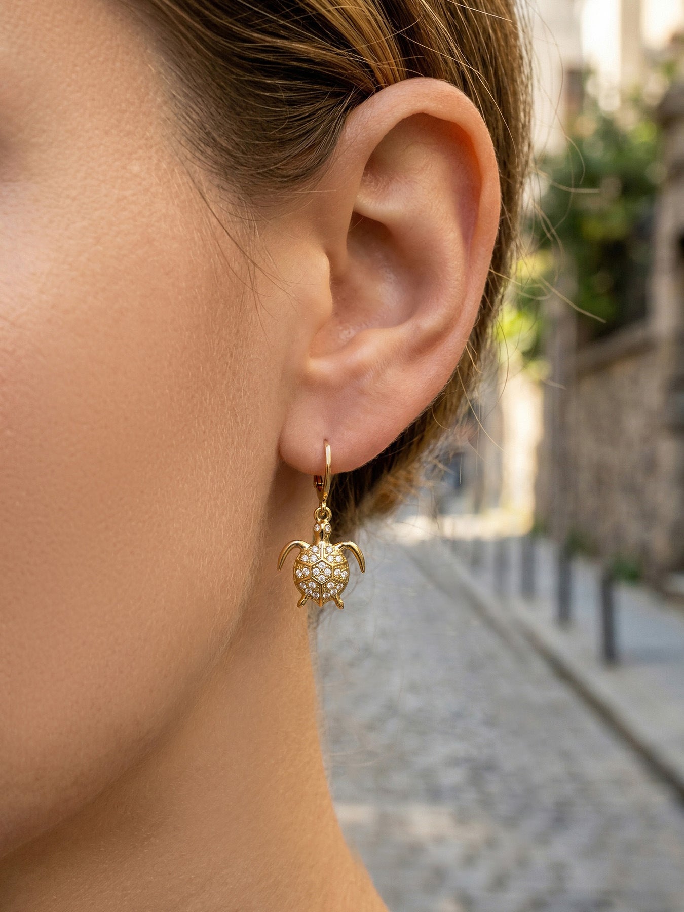 316L Stainless Steel 18K Gold PVD Zircon Turtle Dangle Earrings - Sparkling Zircon, Turtle Pendant, Dangle Earrings, Delicate Wholesale Stainless Steel Jewelry - Sensitive Skin Friendly - Detail 9