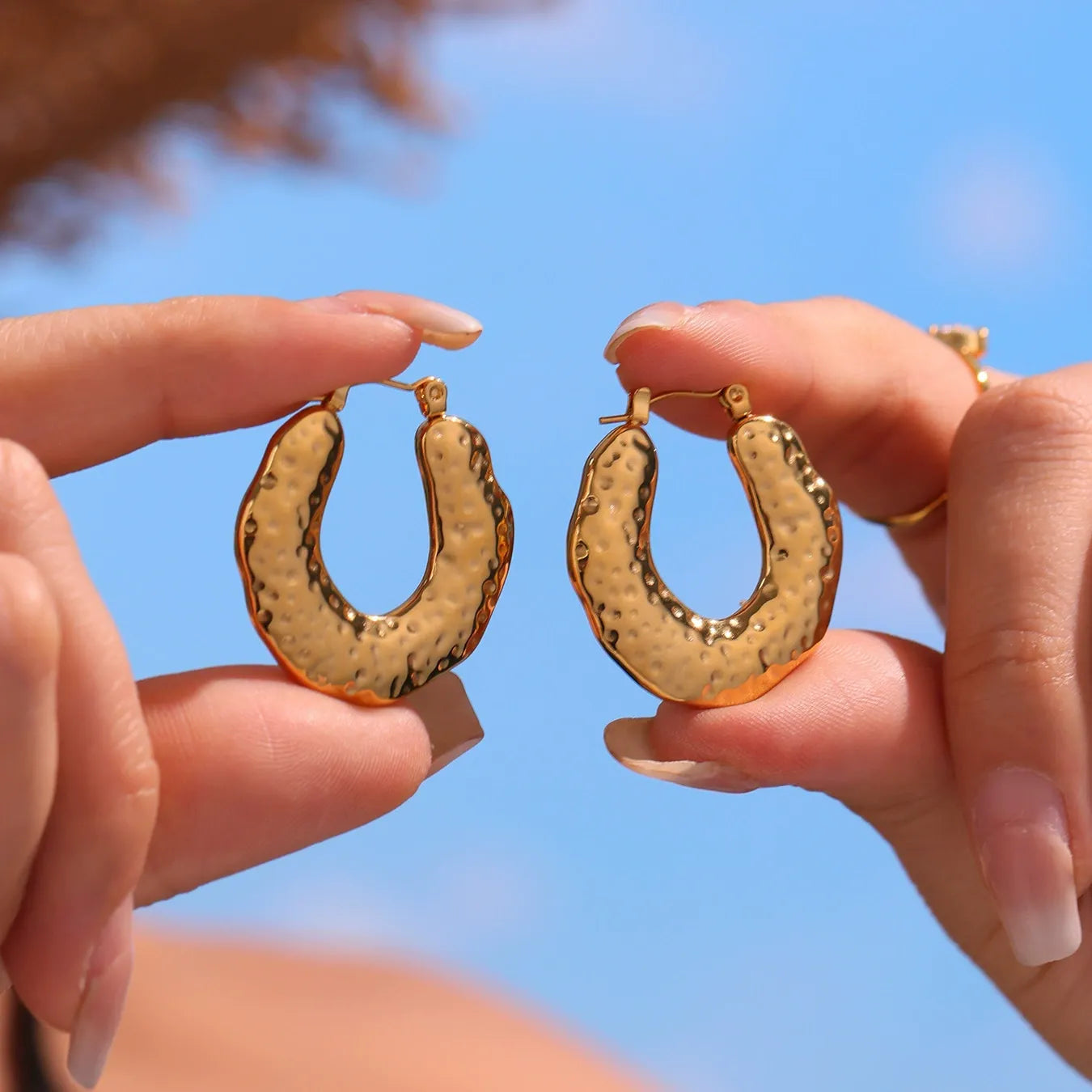 316L Stainless Steel 18K Gold Textured U-Hoop Earrings - Image 3