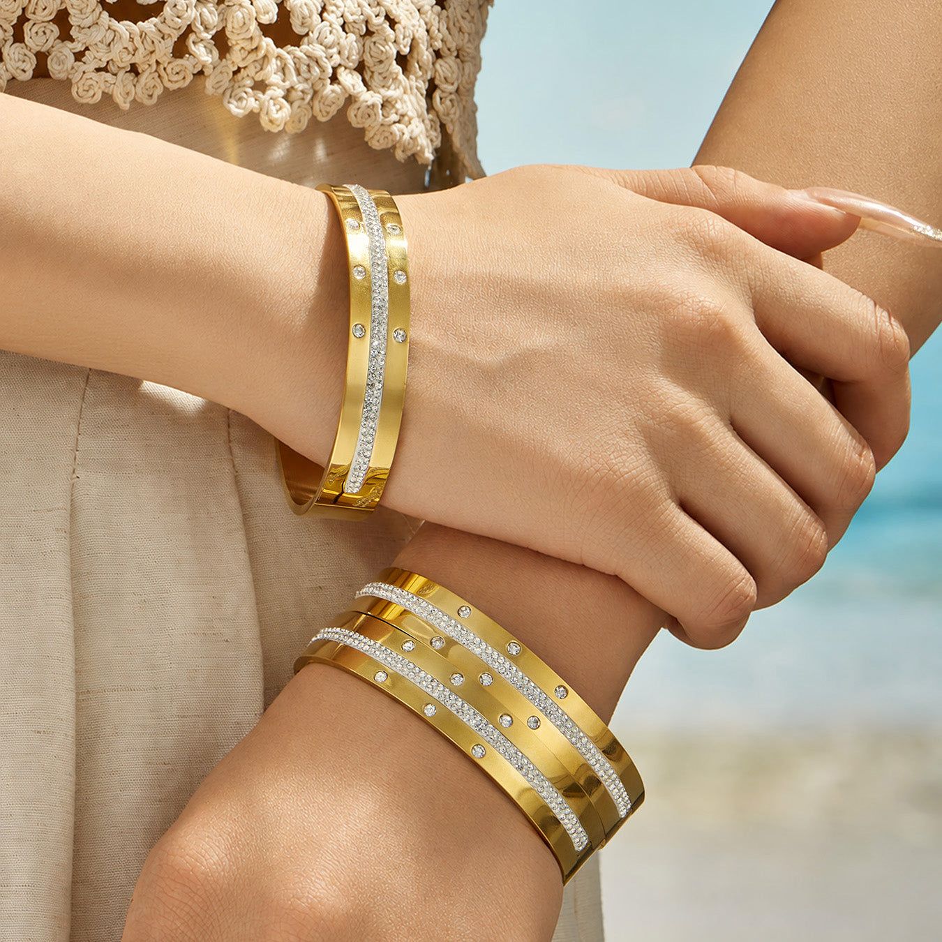Luxury 18K PVD gold finished bangle