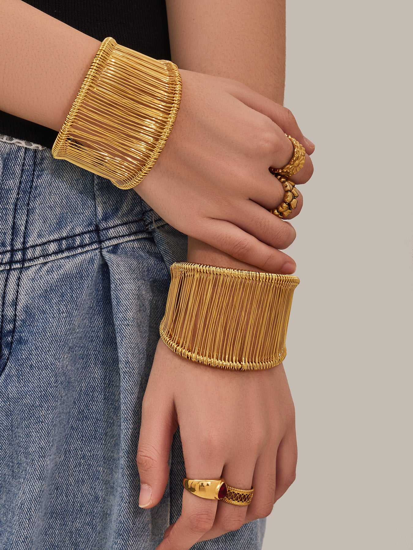 316L Stainless Steel Wide Wire Cuff Bangles 18K Gold PVD Open Bangle Wholesale