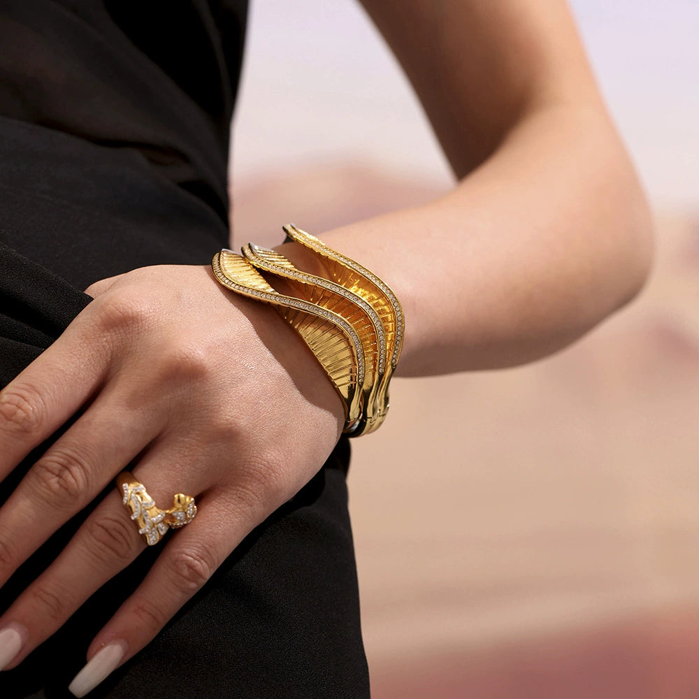 316L Stainless Steel 5A Zircon Threaded Fan Statement Bangle - Image 2