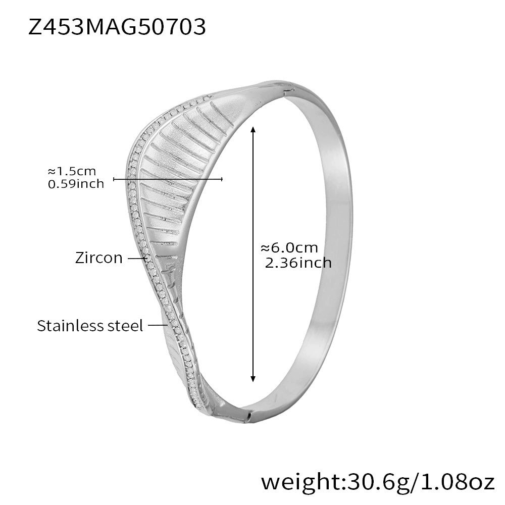 316L Stainless Steel 5A Zircon Threaded Fan Statement Bangle - Image 5