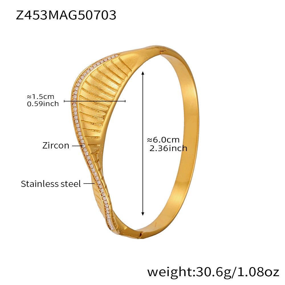 316L Stainless Steel 5A Zircon Threaded Fan Statement Bangle - Image 6