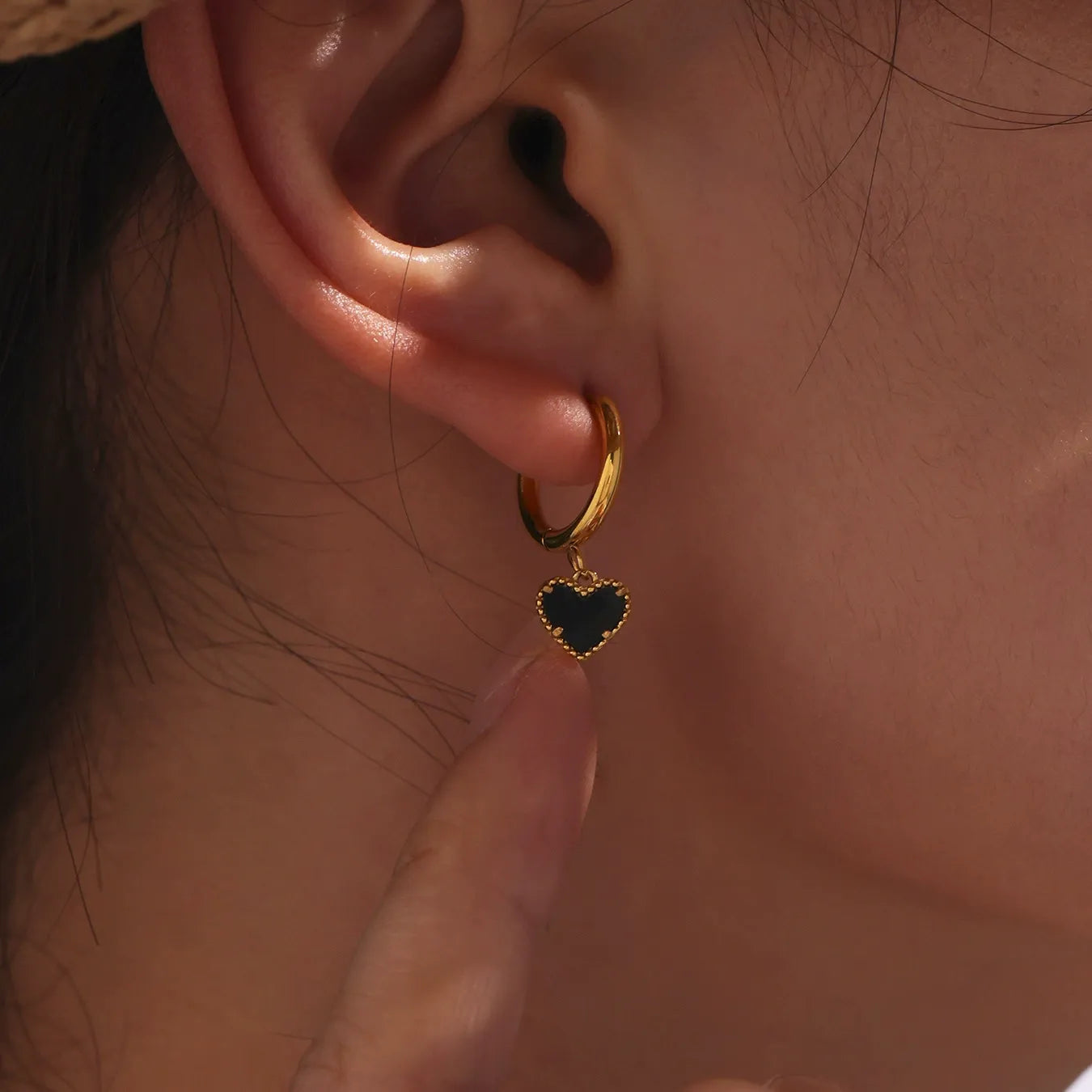 316L Stainless Steel Black Agate Heart Huggies - Image 3