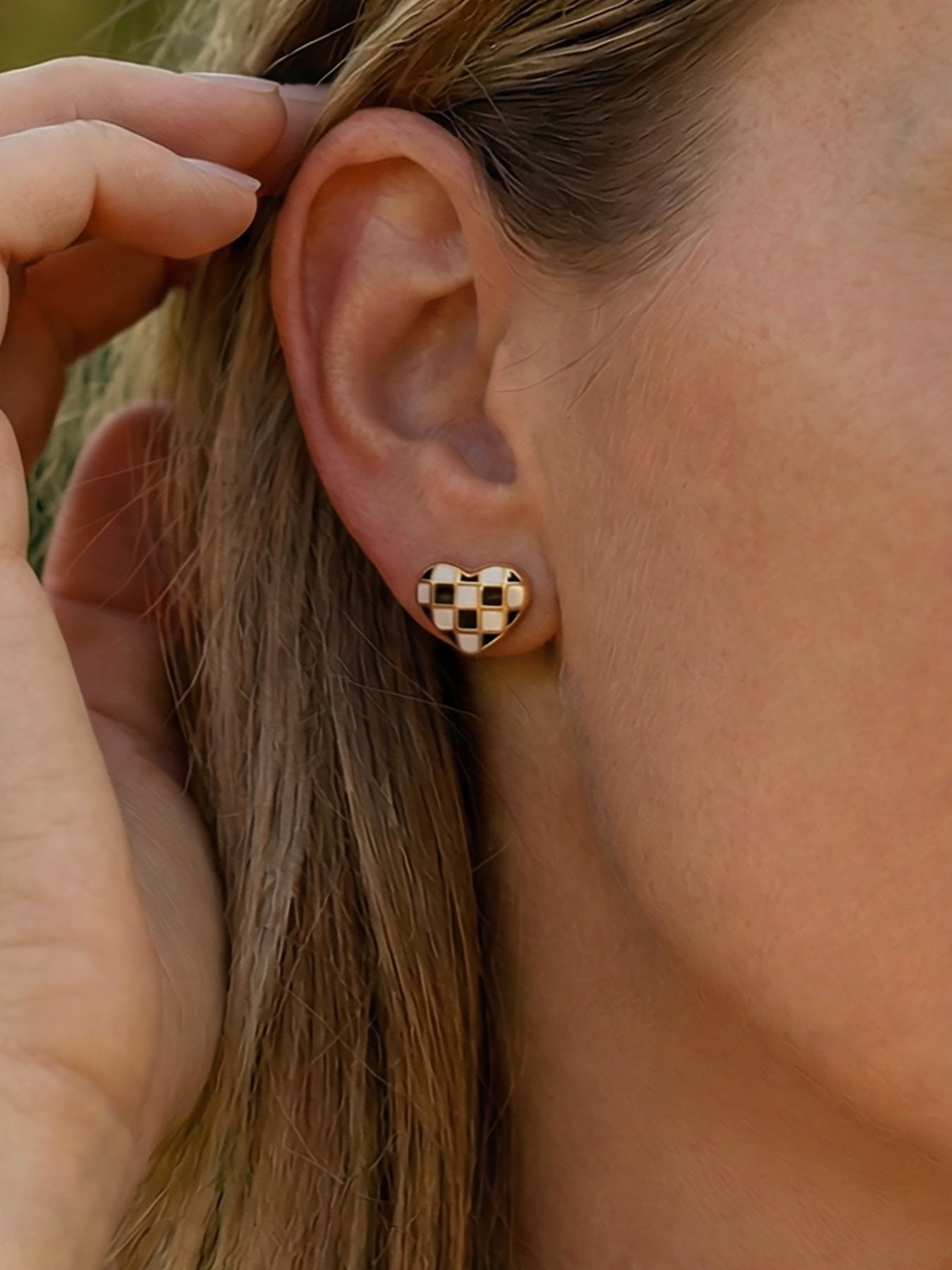 316L Stainless Steel Black and White Plaid Heart Enamel Earrings - Image 4