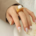 Gold / Size 6