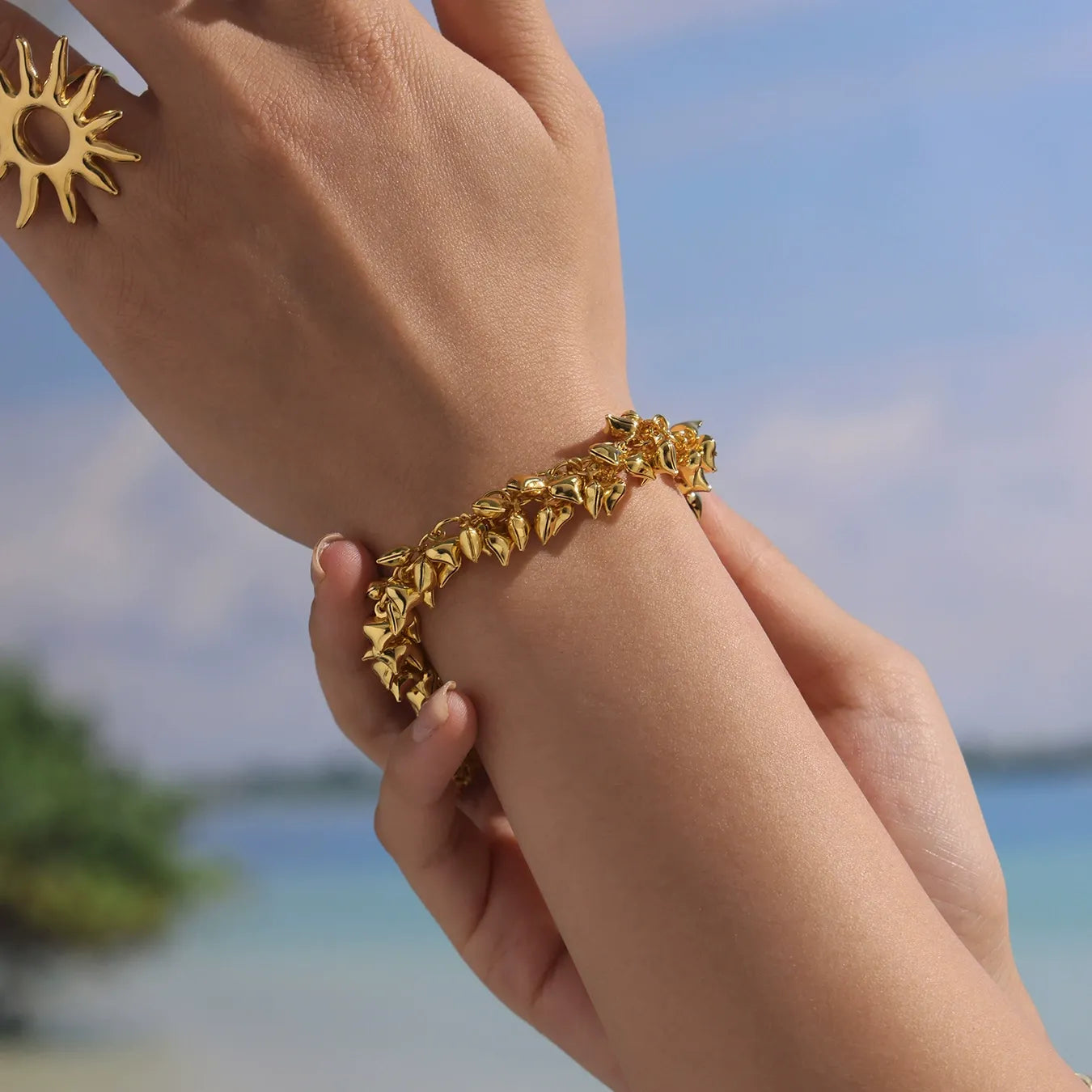 316L Stainless Steel Chunky Heart Charm Bracelet - Image 2