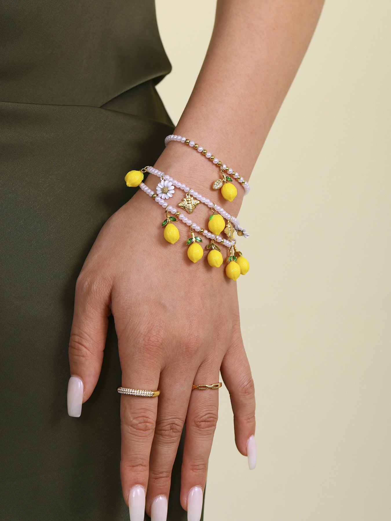 316L Stainless Steel Dainty Lemon Daisy Shell Pearl Charm Bracelet - Image 12