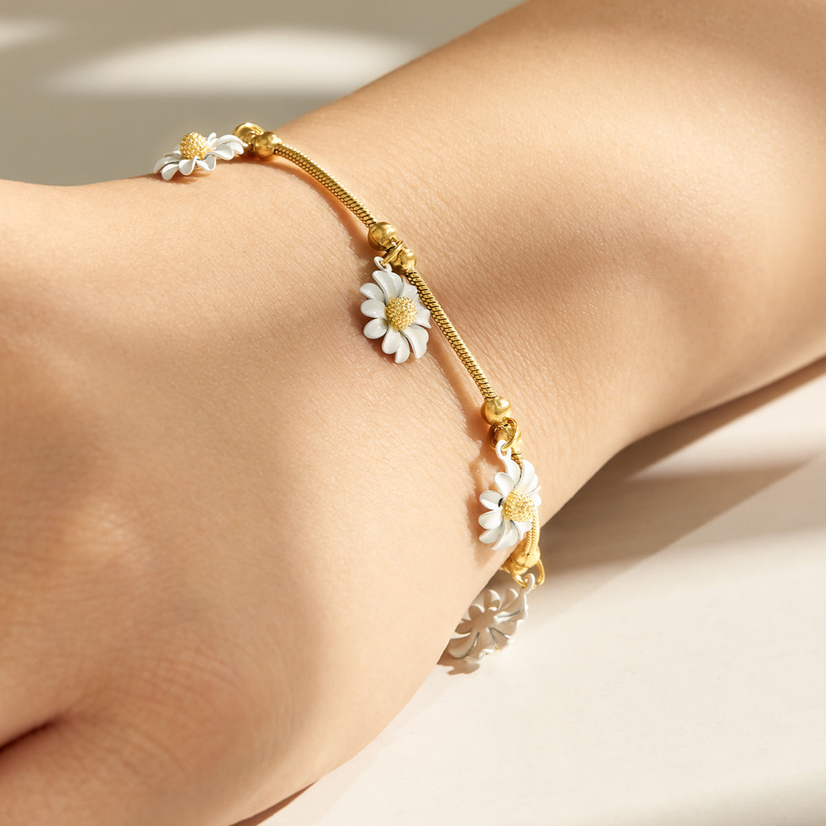 316L Stainless Steel 18K PVD Gold Daisy Bracelet made with 316L stainless steel and 18K PVD gold finish for wholesale jewelry buyers - image 10