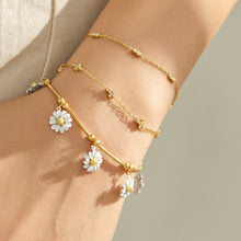 316L Stainless Steel 18K PVD Gold Daisy Bracelet made with 316L stainless steel and 18K PVD gold finish for wholesale jewelry buyers - image 4