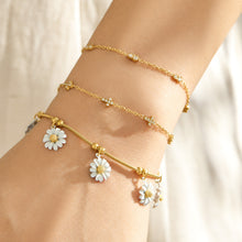 316L Stainless Steel 18K PVD Gold Daisy Bracelet made with 316L stainless steel and 18K PVD gold finish for wholesale jewelry buyers - image 6