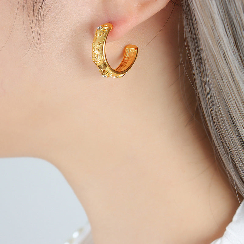 316L Stainless Steel Elegant French Court-Inspired Embossed Earrings & Bracelet - Image 5