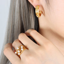 316L Stainless Steel Elegant French Court-Inspired Embossed Earrings & Bracelet - Image 9