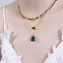 316L stainless steel Elegant Green Crystal Inlaid Minimalist Necklace flat lay display for wholesale necklace buyers