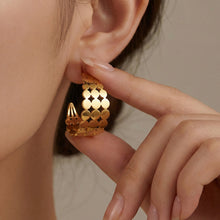 316L Stainless Steel Elegant Interlocking Geometric C-Hoop Earrings - Image 3