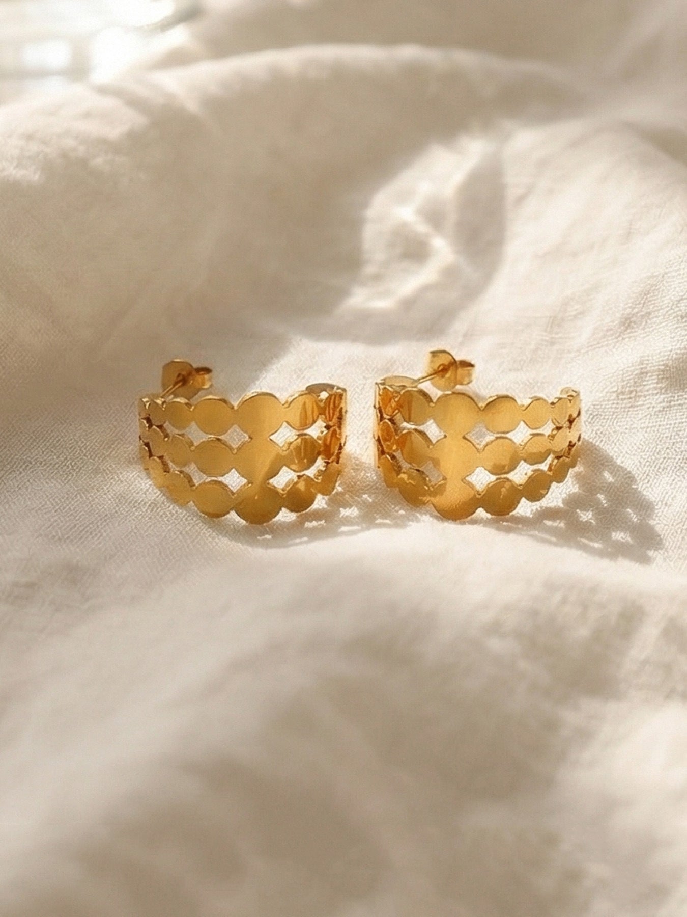 316L Stainless Steel Elegant Interlocking Geometric C-Hoop Earrings - Image 7