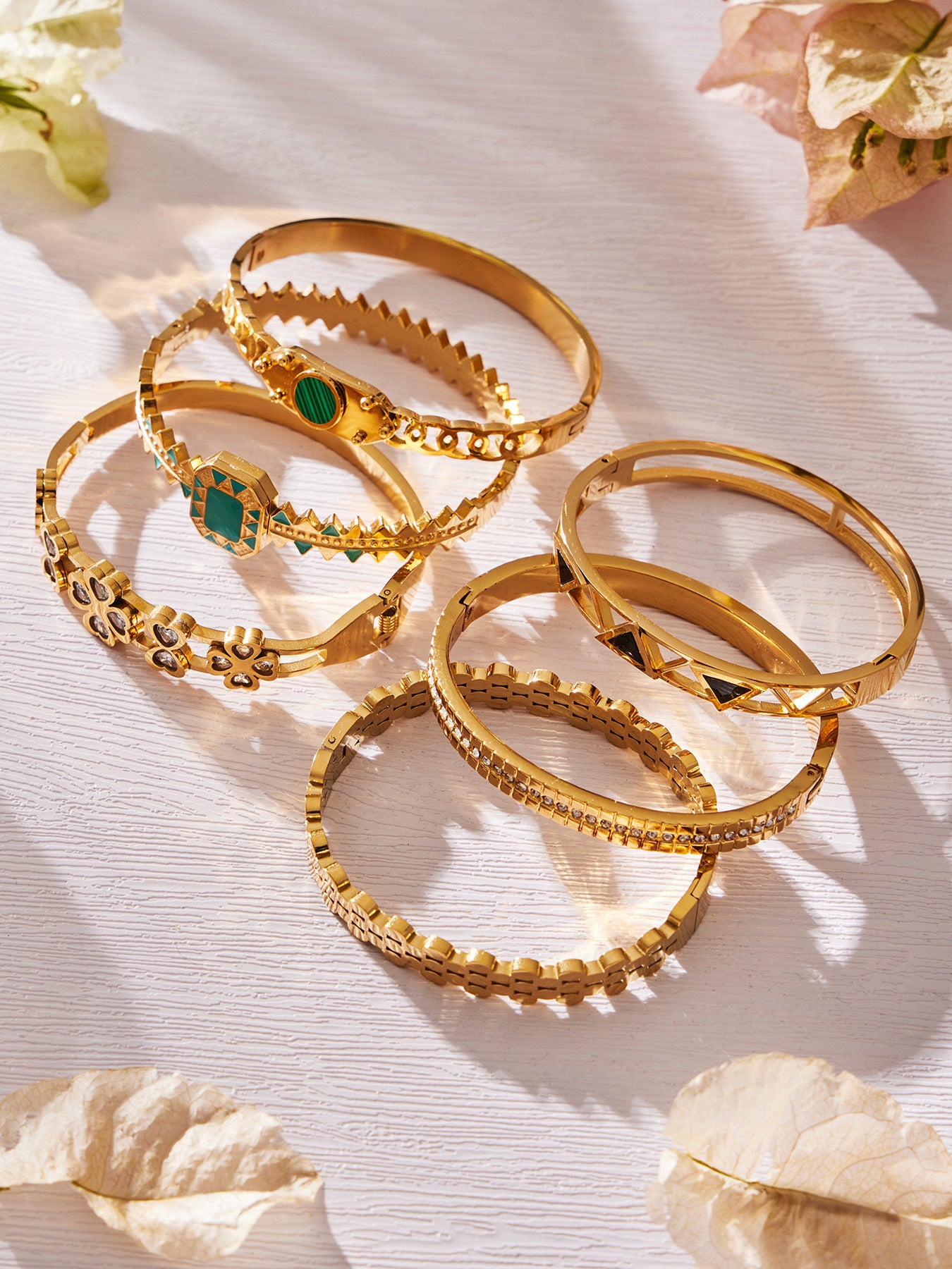 316L Stainless Steel Geometric Triangle Pattern Buckle Bracelet with Drip Enamel - Image 1