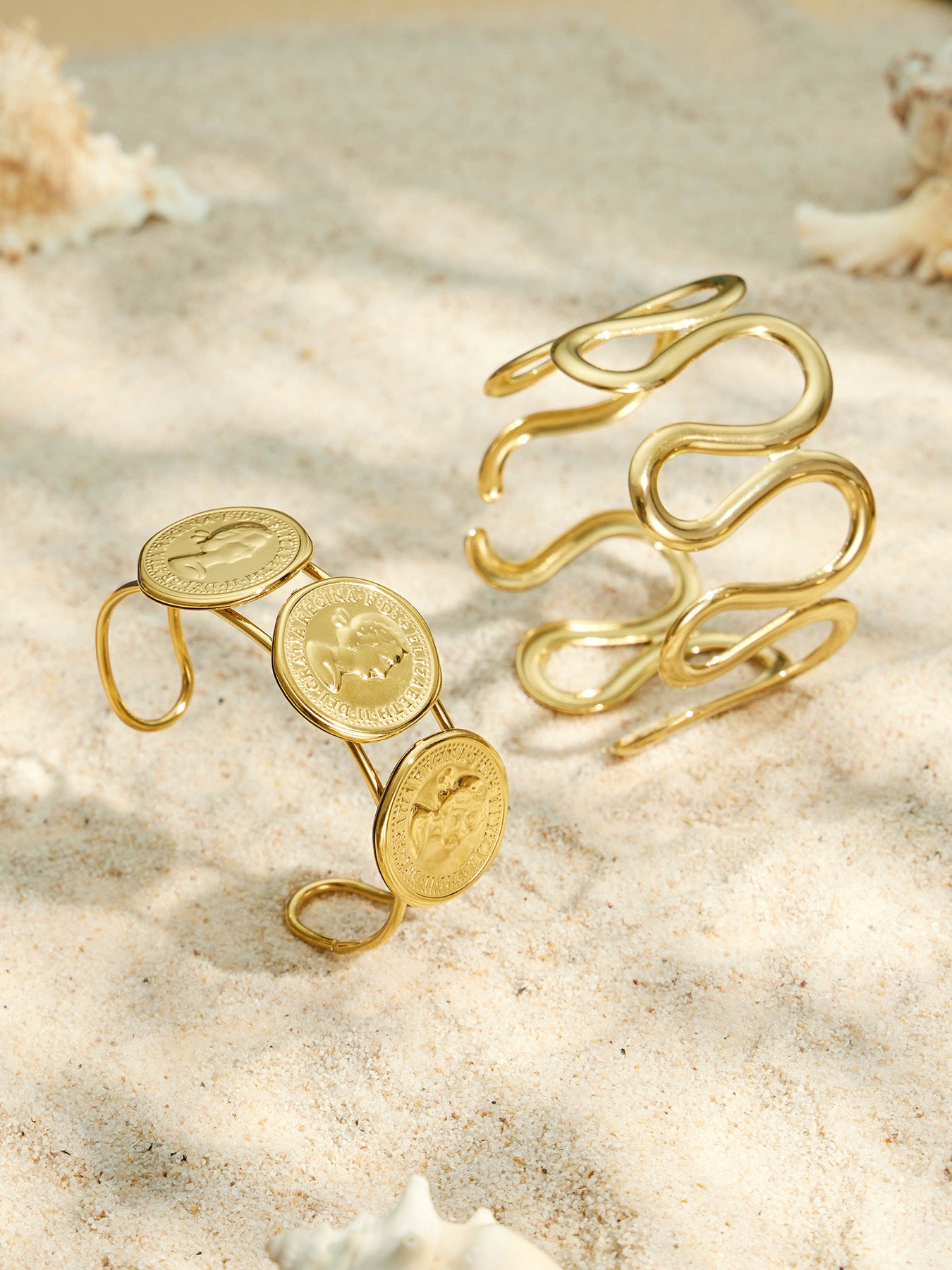 Geometric Wave Bangle in Gold Color