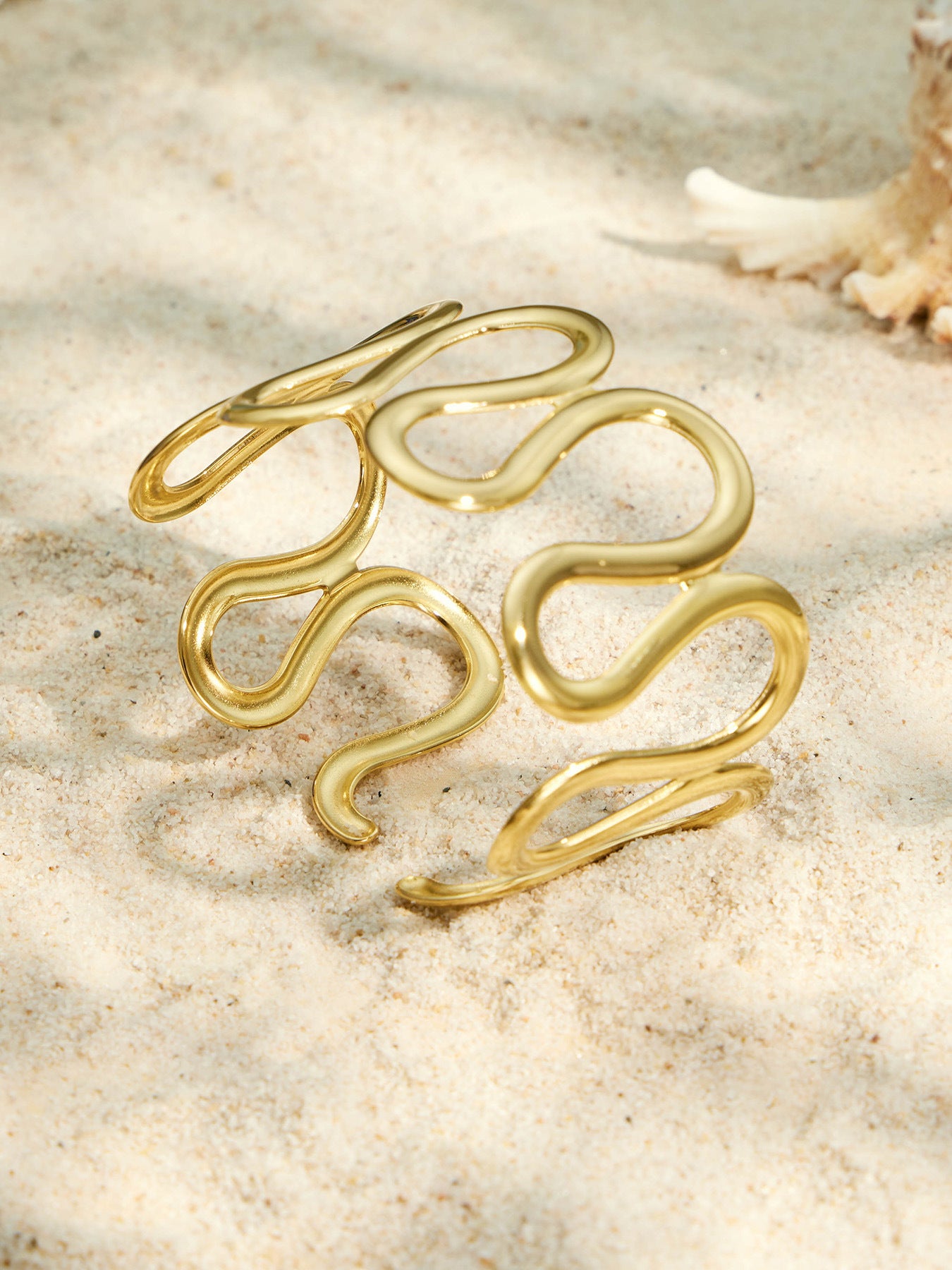 Women's Profile Bangle in Gold Color
