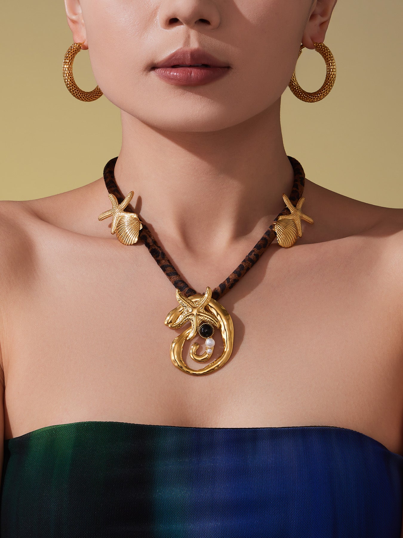 316L Stainless Steel Hammered Texture Large & Small Circle Leopard Print Necklace Set - Image 11