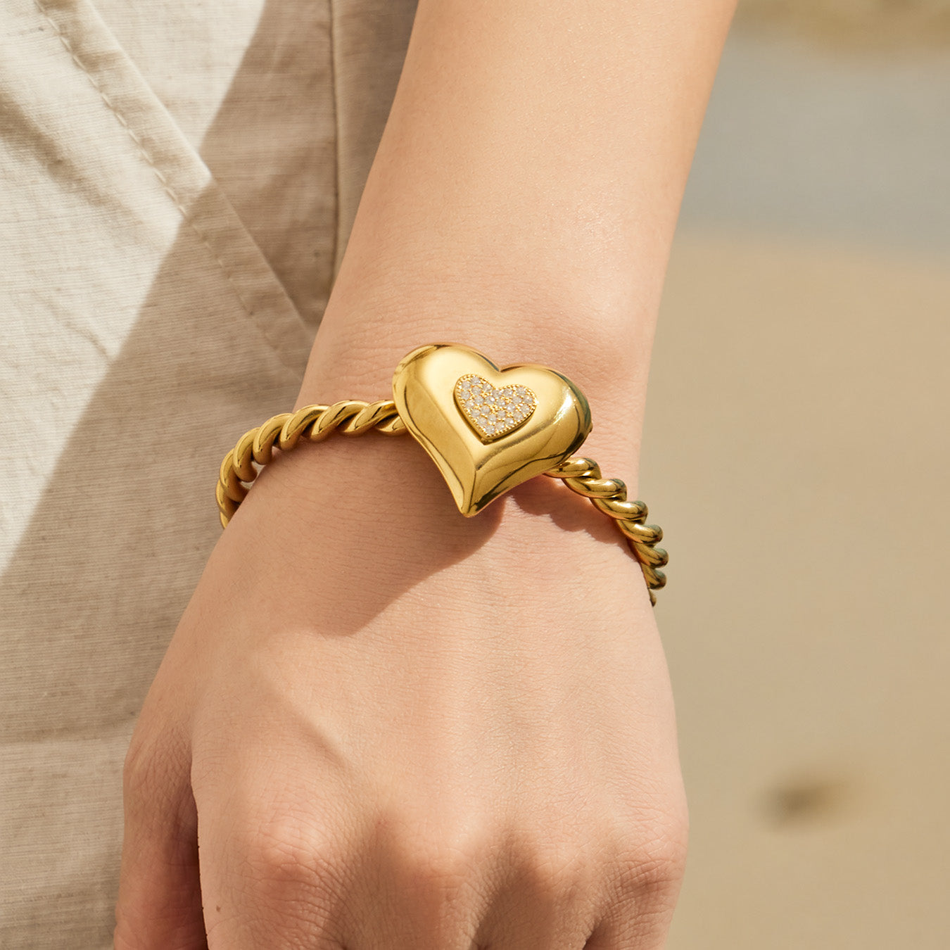 316L Stainless Steel 18K PVD Gold Heart Necklace made with 316L stainless steel and 18K PVD gold finish for wholesale jewelry buyers - image 4
