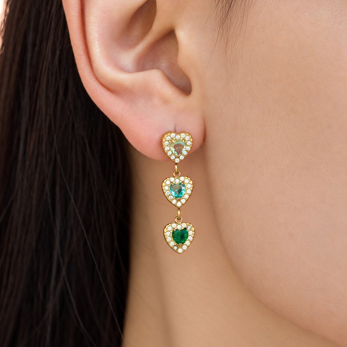 Charming blue heart zircon earring