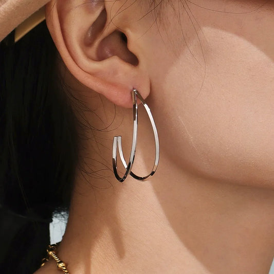 316L Stainless Steel High-Polished Minimalist Two-Tone C-Shape Hoop Earrings - Image 4