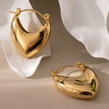 316L stainless steel hollow heart hoop earrings 18K PVD gold waterproof wholesale display