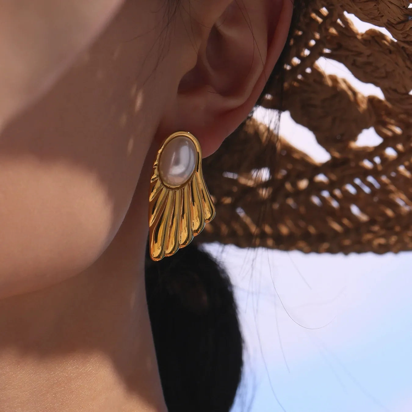 316L Stainless Steel Lustrous Shell Pearl Fan Stud Earrings - Image 3