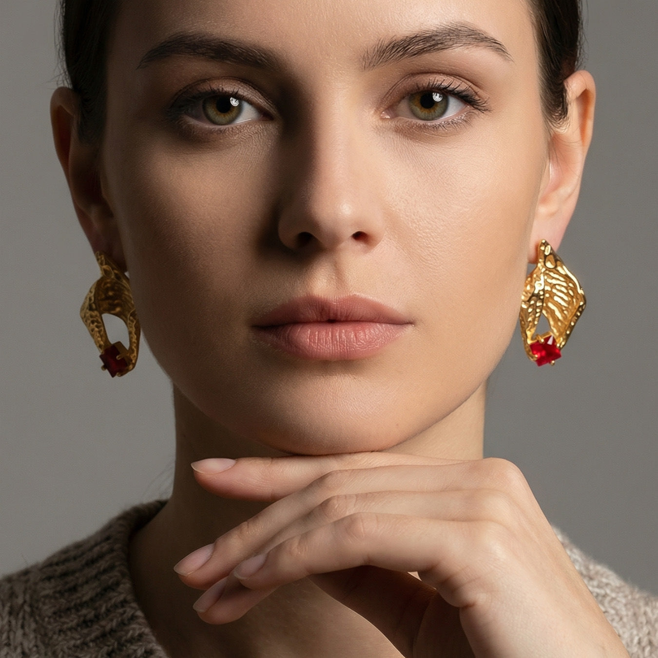 316L Stainless Steel Luxury 18K Gold Plated 5A Zircon Conch Stud Earrings - Image 2